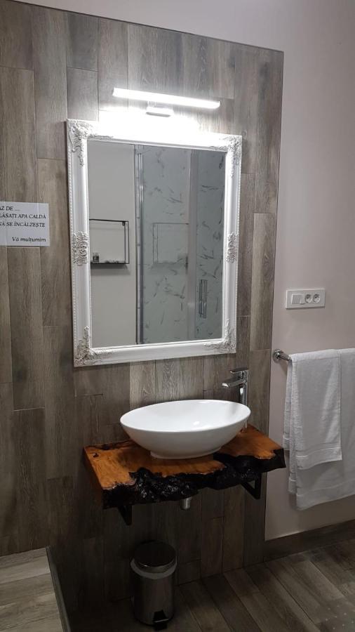Mini Pool Rooms - Ultracentral - Piscina Cu Hidromasaj Oradea Dış mekan fotoğraf