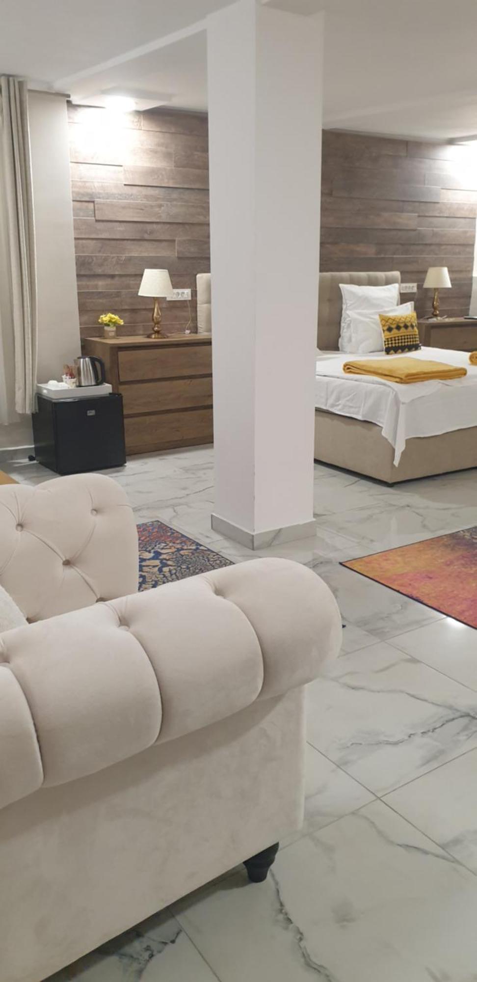 Mini Pool Rooms - Ultracentral - Piscina Cu Hidromasaj Oradea Dış mekan fotoğraf